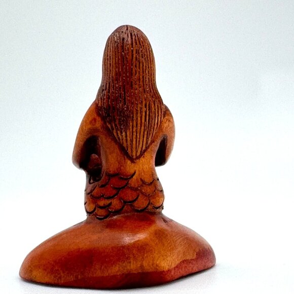 Ojime Bead Netsuke Mermaid Seated on Rock Hand-Carved Boxwood Signed Figurine - Picture 9 of 9